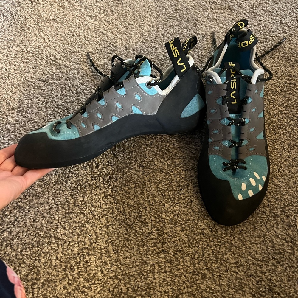 La Sportiva Climbing Shoes Size 9